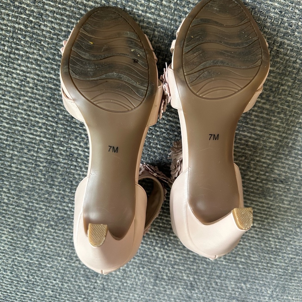5/$25 🌟 🌸 Impo Blush Floral Heels – Women’s Size 7 - Picture 6 of 6